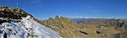 48  Cima Piazzotti  con un po' di neve...vista panoramica